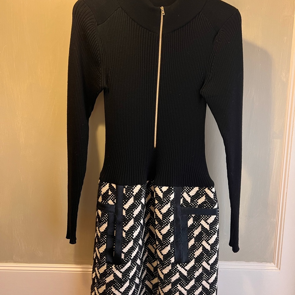 Tara Jarmon Black and White Long Sleeve Dress